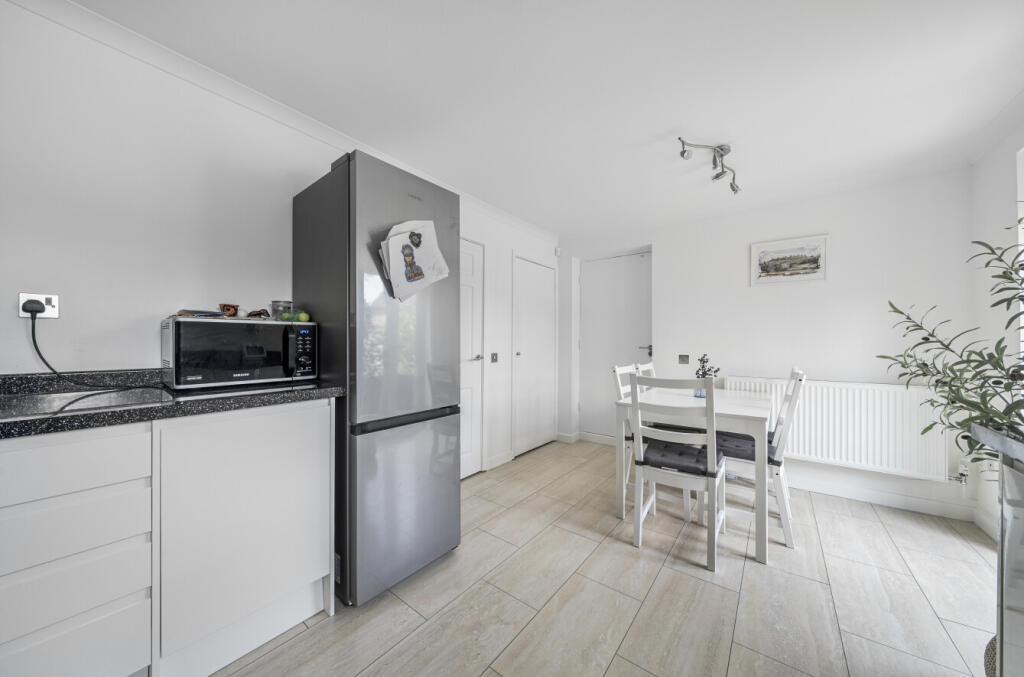 131918376866740e48682