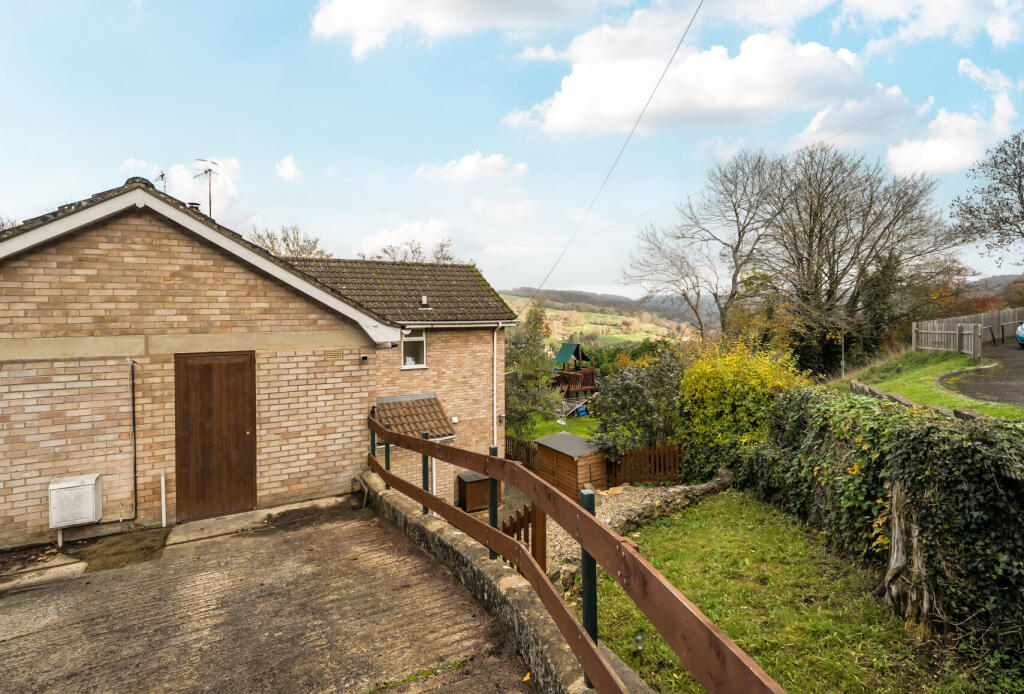 1376853-3-690dcc5...