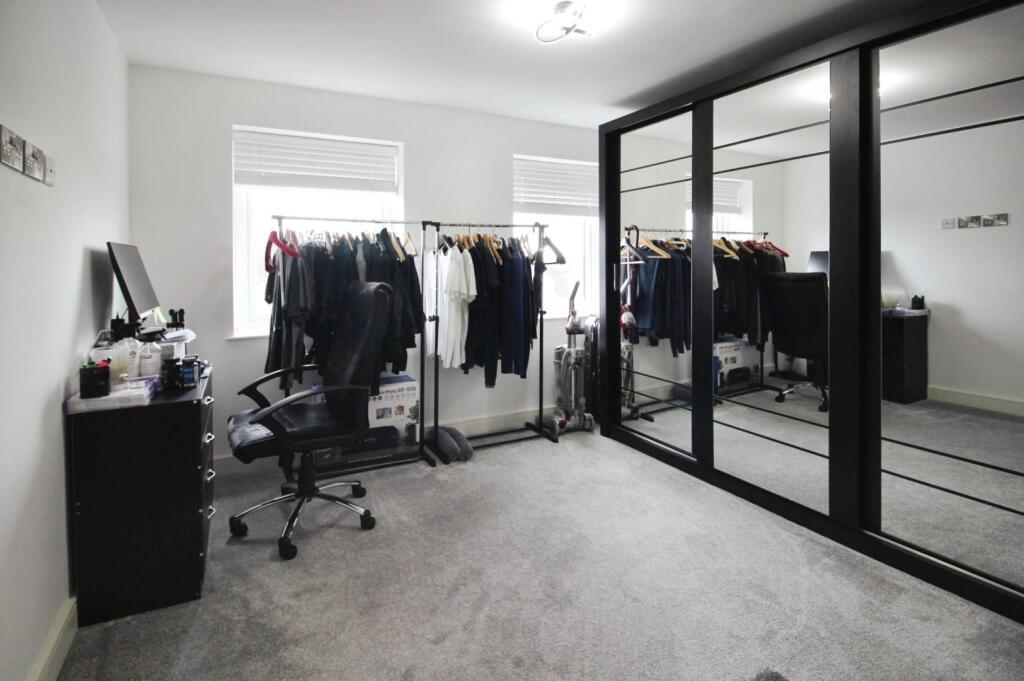 SECOND BEDROOM 1.JPG