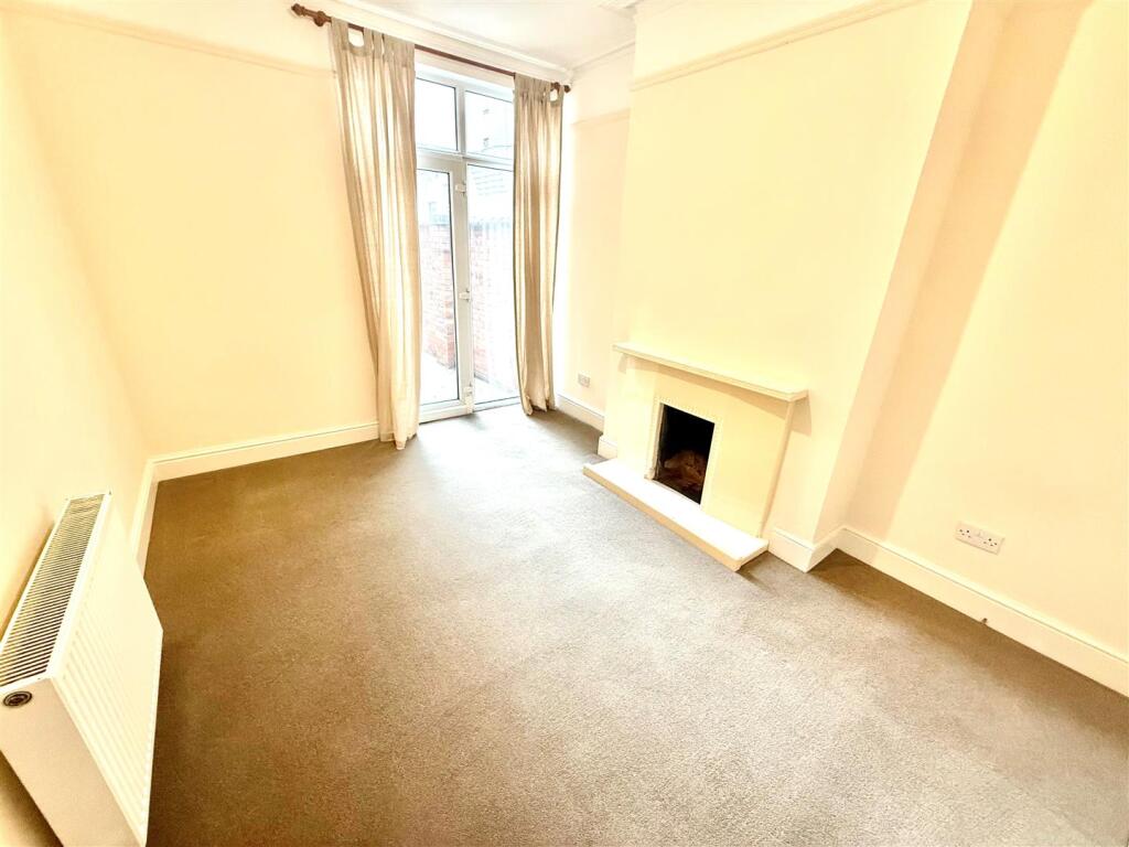 150 Murray Middle Reception.jpg