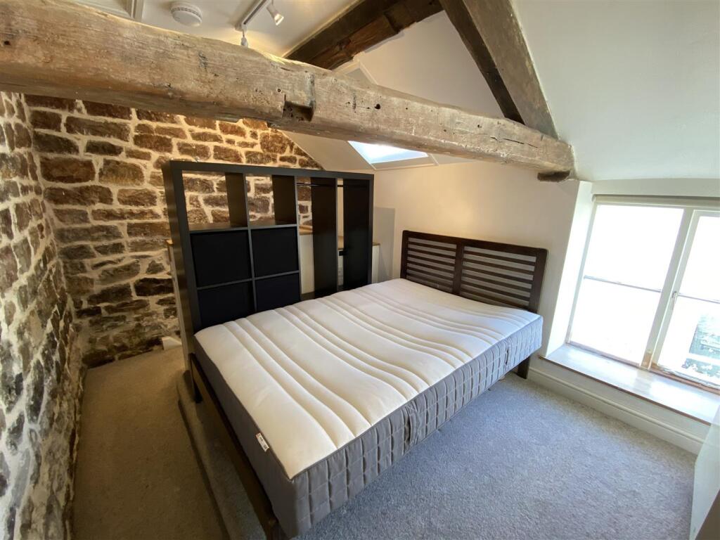 Bedroom.JPG