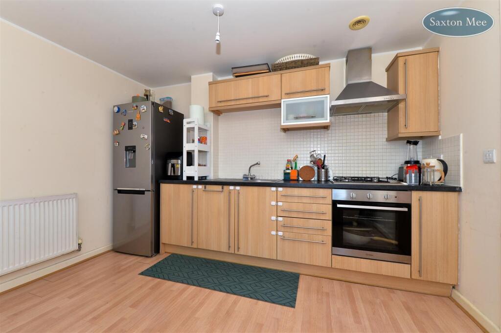 Sovereign Pt - kitchen 0101.jpg