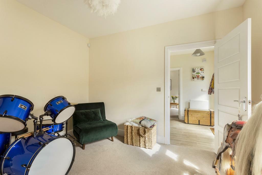 19 Fairford Road 314038 (11).jpg