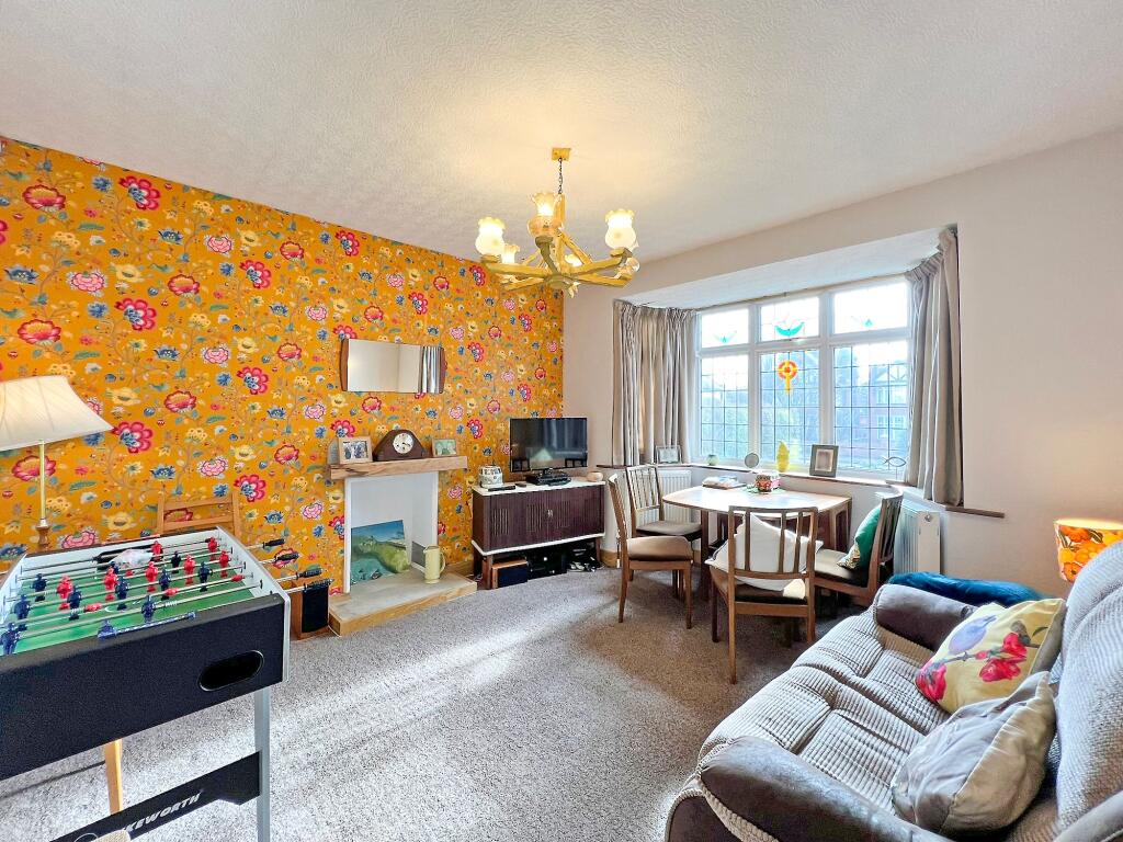 Dinining/Sitting Room