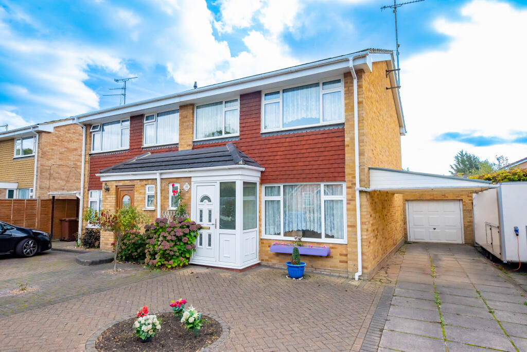 Sandy Lane, Farnborough, Hampshire, GU14