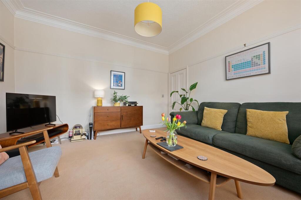 8 South Dewar Street 008.JPG