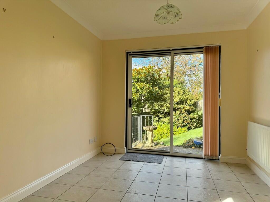 breakfast room