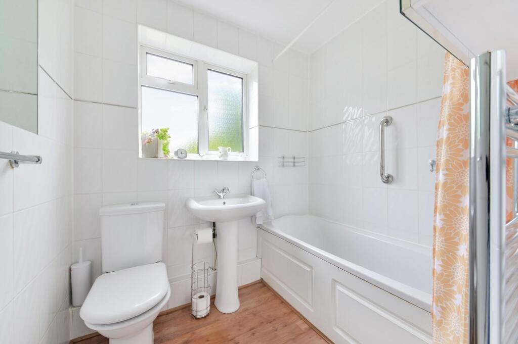 ARDROSSAN GARDENS,-117.jpg