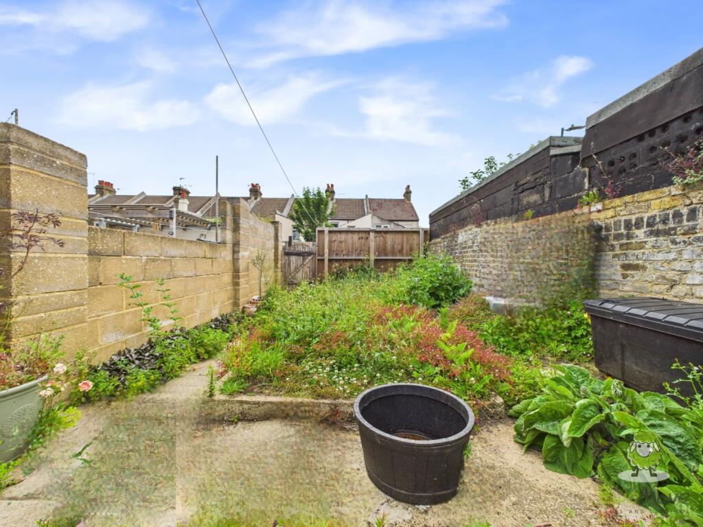 CAM01543G0-PR0134-STILL040