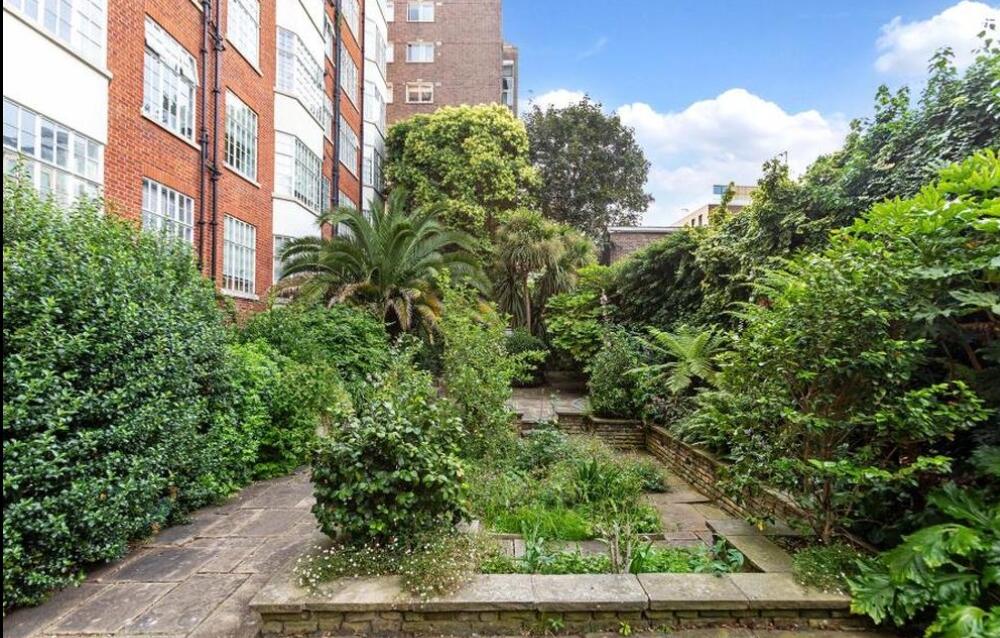 property in St. Mary Abbots Court, Warwick Gard, 
High Street Kensington, W14