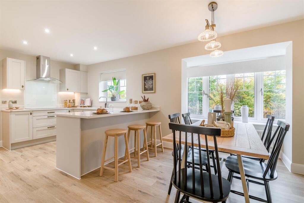 8666907-interior02.jpg