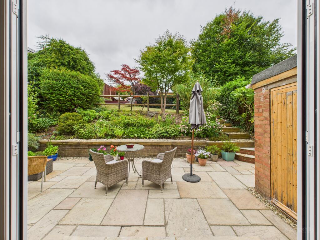 CAM02119G0-PR0446-STILL014