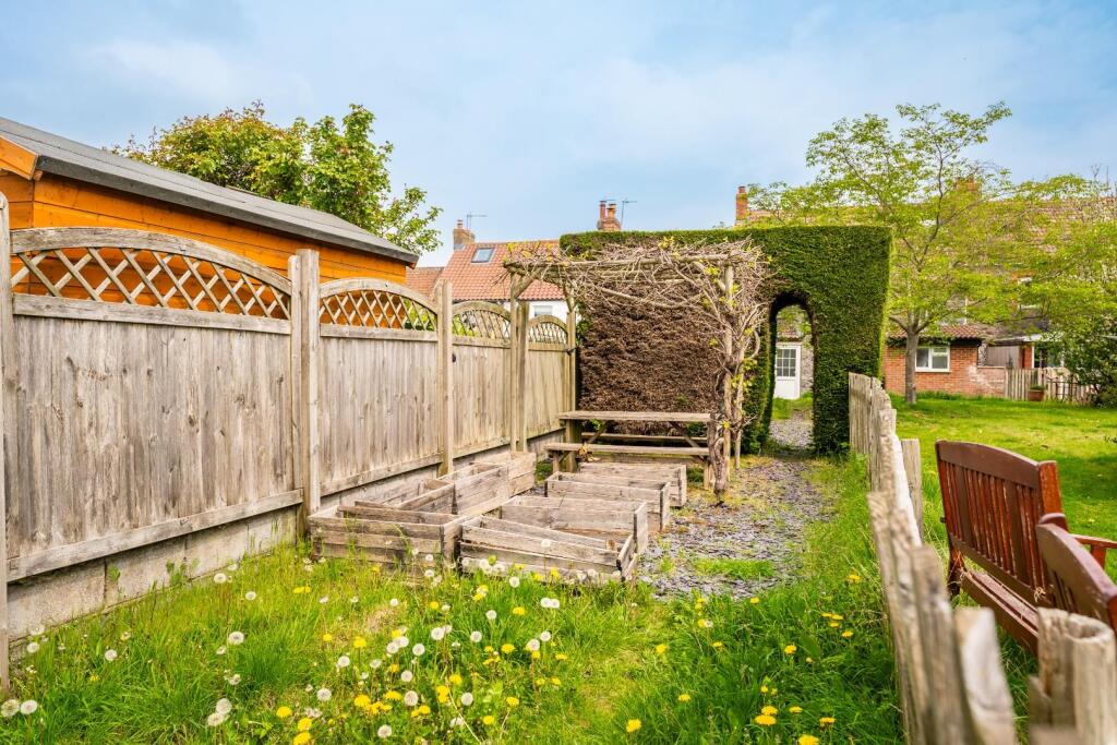 15 North End Road, Yatton, BS49 4AL 37.jpg