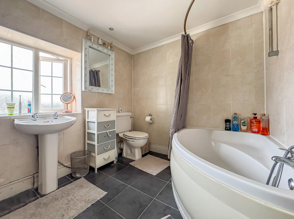 20250813_112205238_iOS_edited