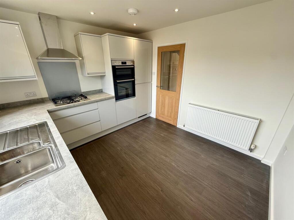 WC15 Kitchen2.jpg