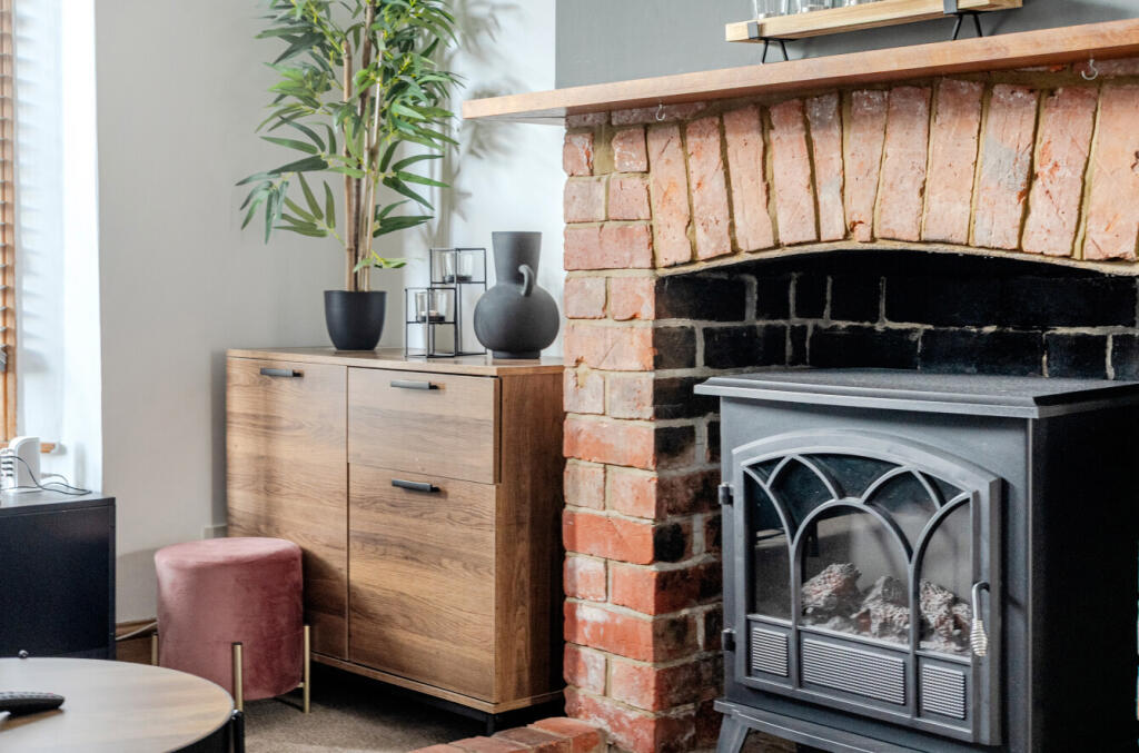 1346141-6-68b5e1b...