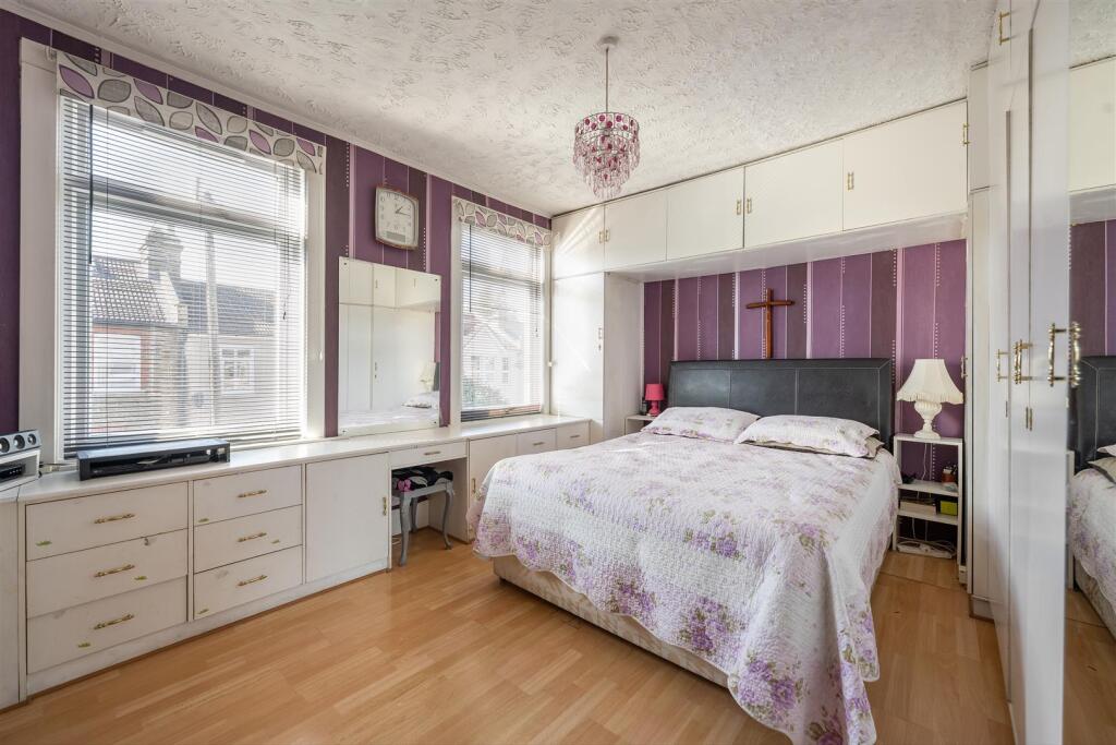 Hervey Park Road, E17