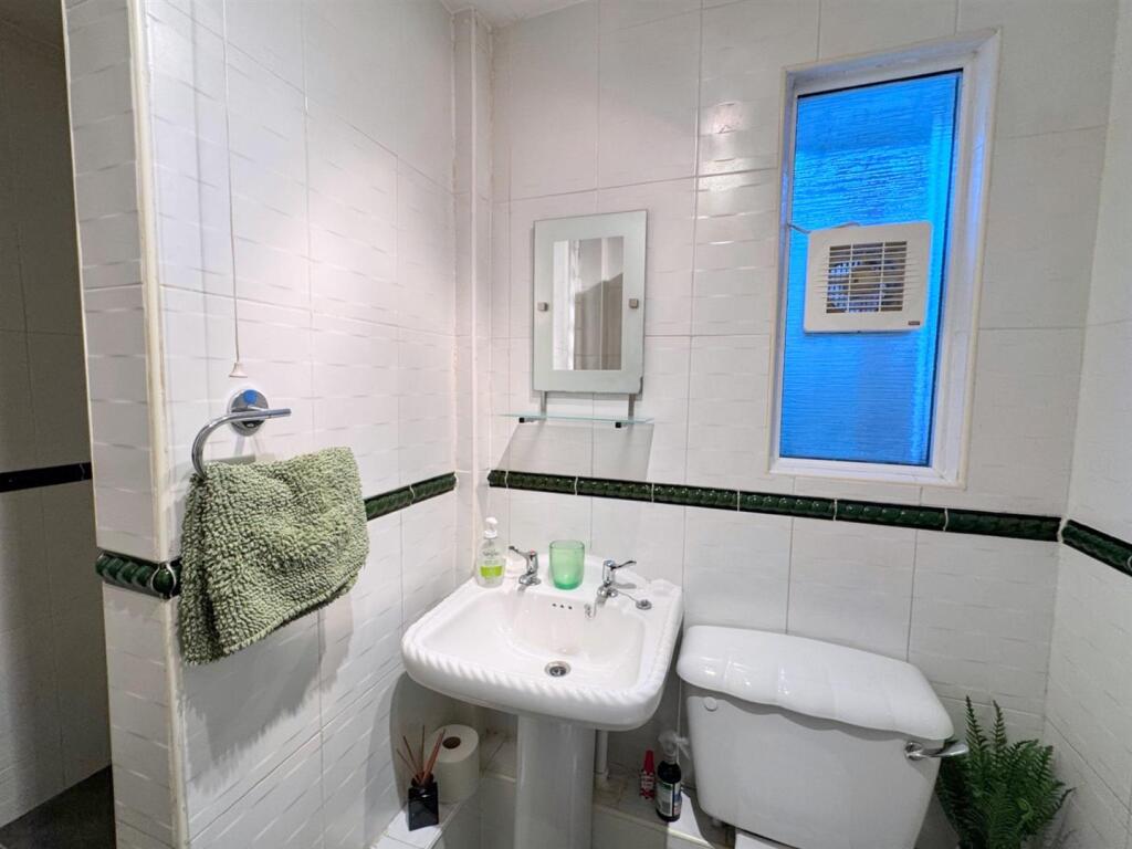 Shower Room/Wc