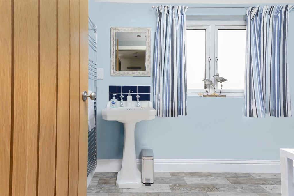 16 School Street, Church Lawford (5).jpg