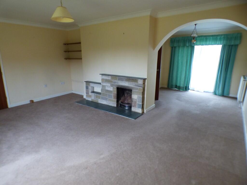 Sitting/Dining Room