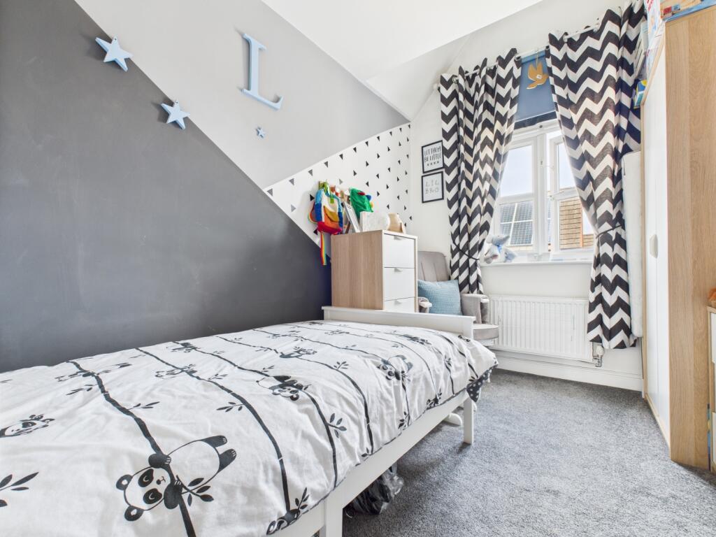 CAM03729G0-PR0099-STILL001