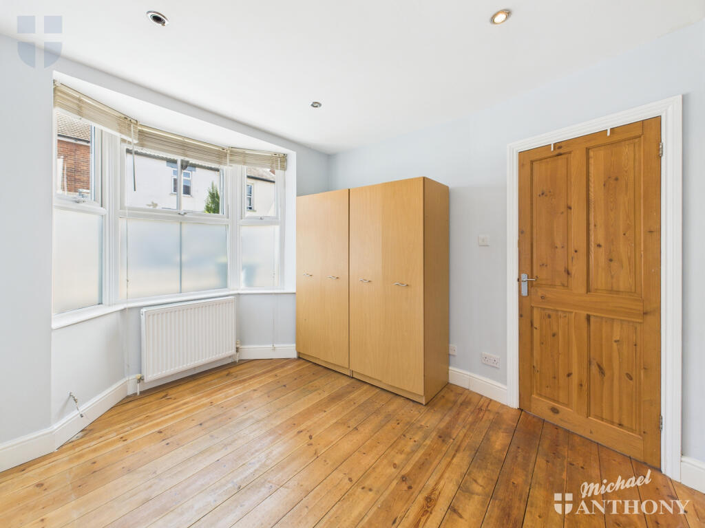 CAM03852G0-PR0340-STILL007