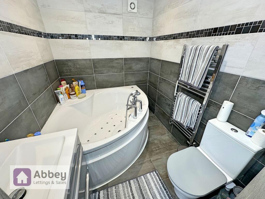 Bedroom 3, Ensuite Bathroom
