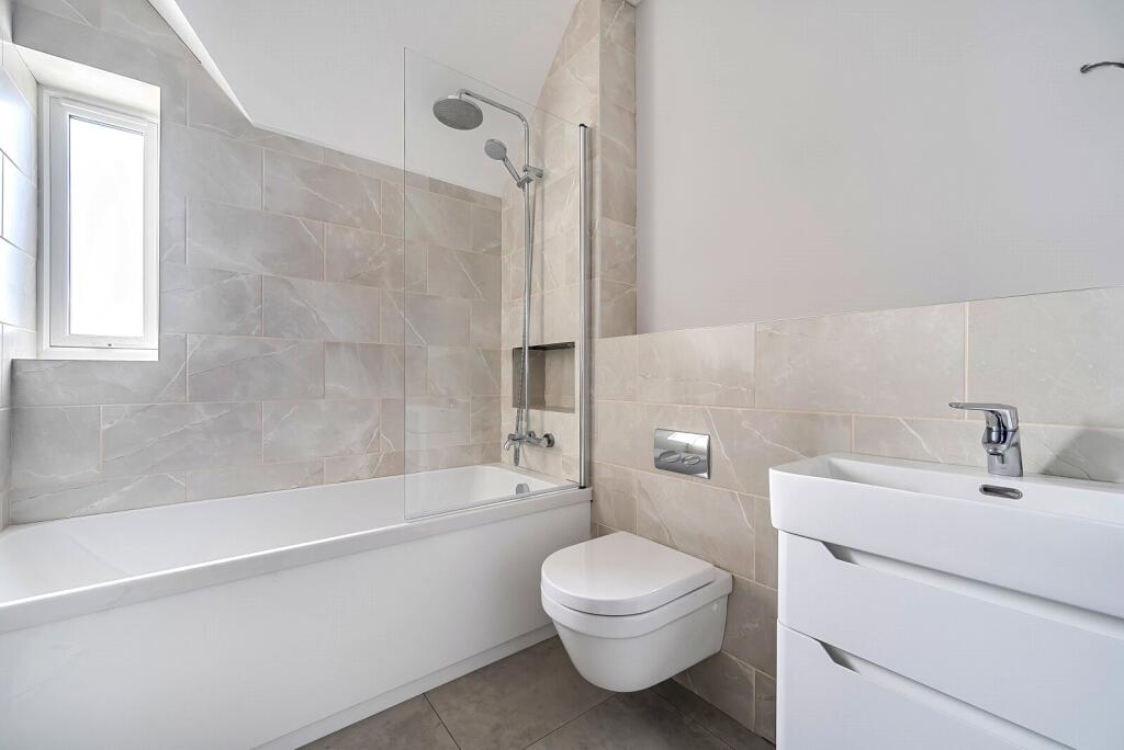 1354060-5-68c9813...