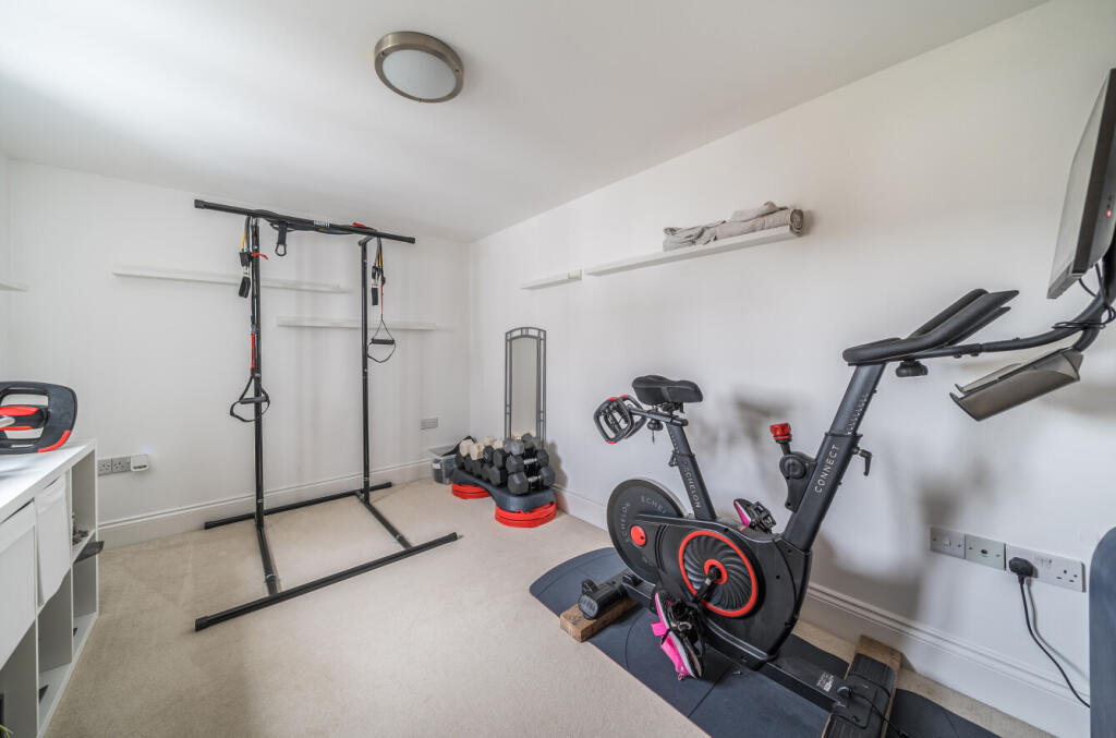 1381143-6-6913630...