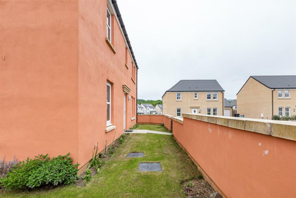 58 Knoll Park Drive Galashiels 46.JPG
