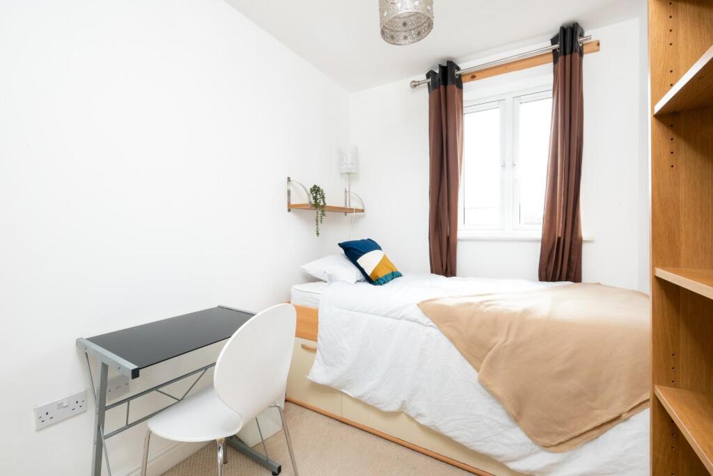 15 Orchid Drive, Bath-14.jpg