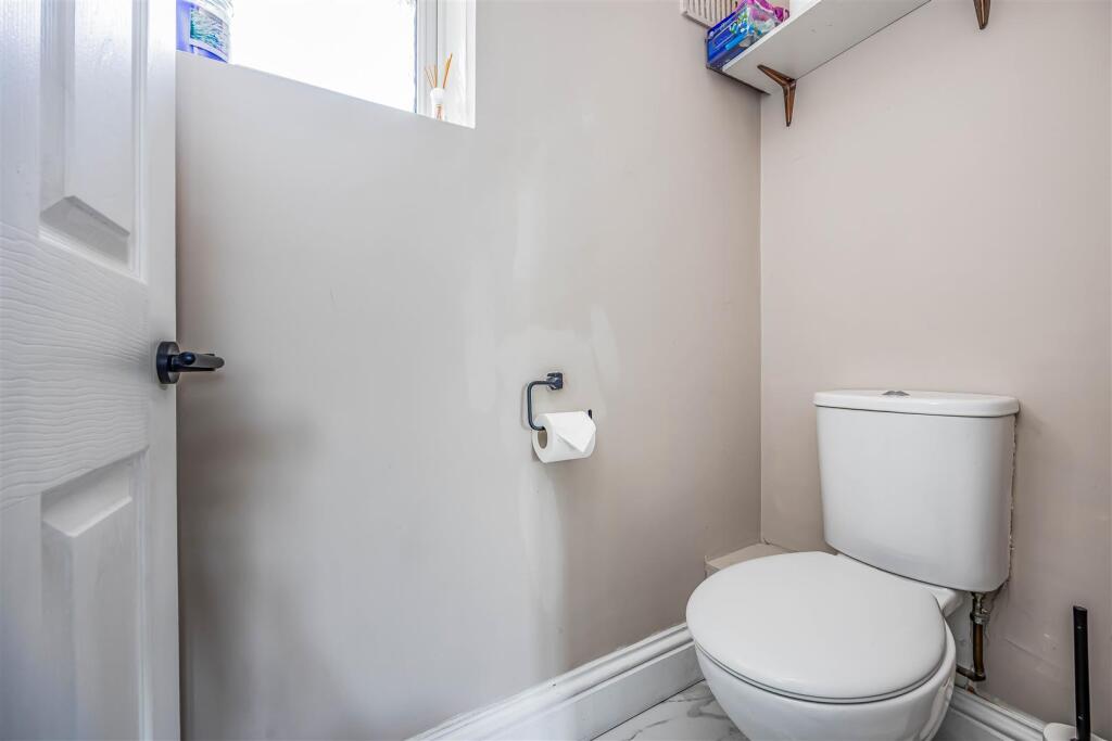 155 High Lawn Way, Havant-Small-PorticoMarketing-S