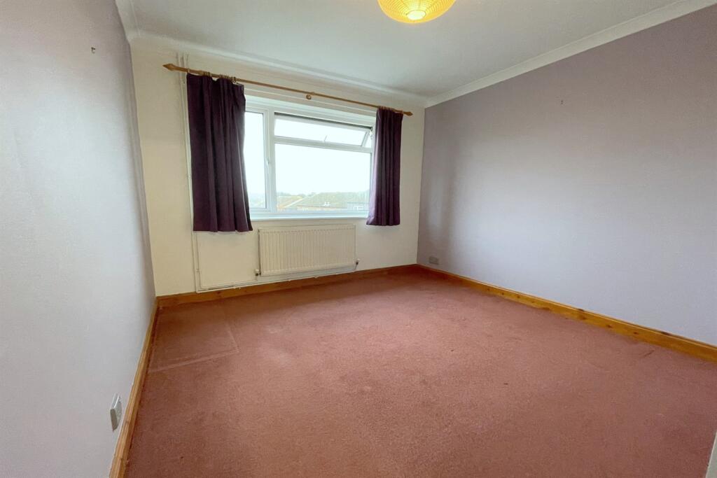 Bedroom+