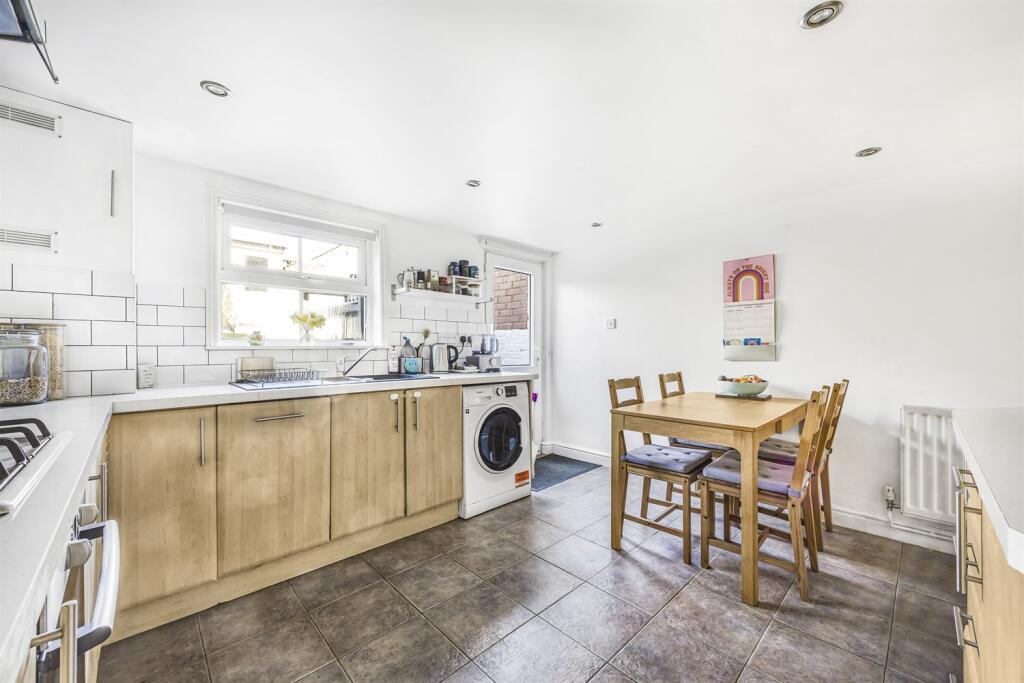 Kitchen/Breakfast Ro