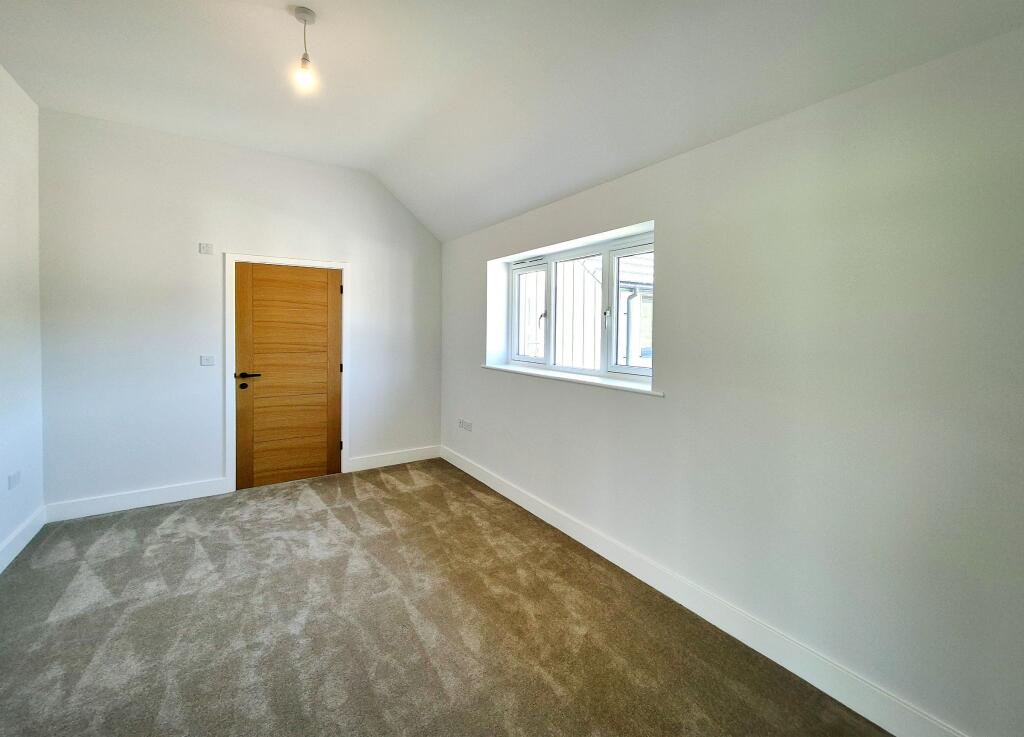 First Floor Master with En Suite
