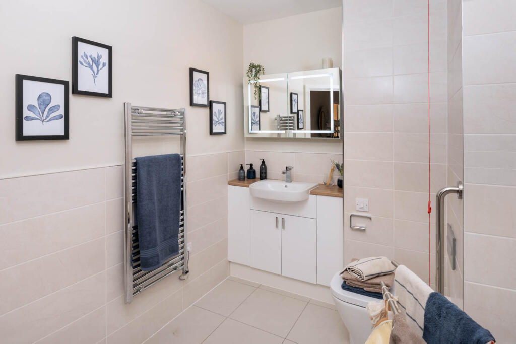 Watson Place, Chipping Norton - Typical Shower Room 