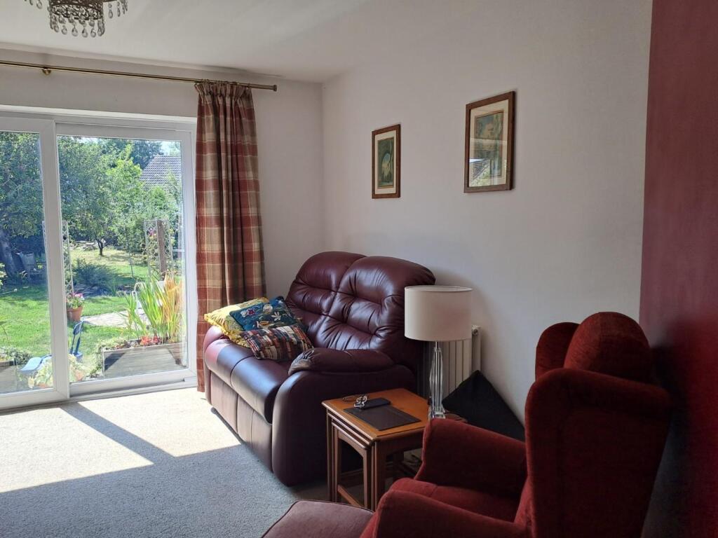 lounge 2.jpg
