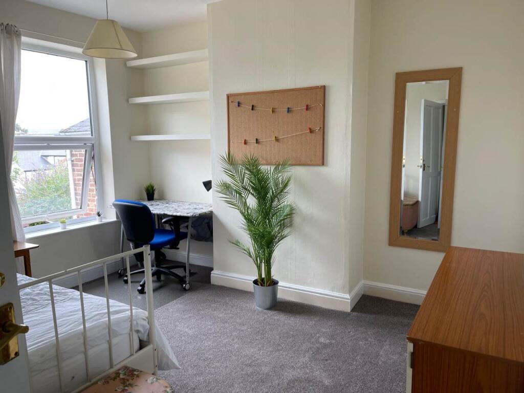 Bedroom Two (2)