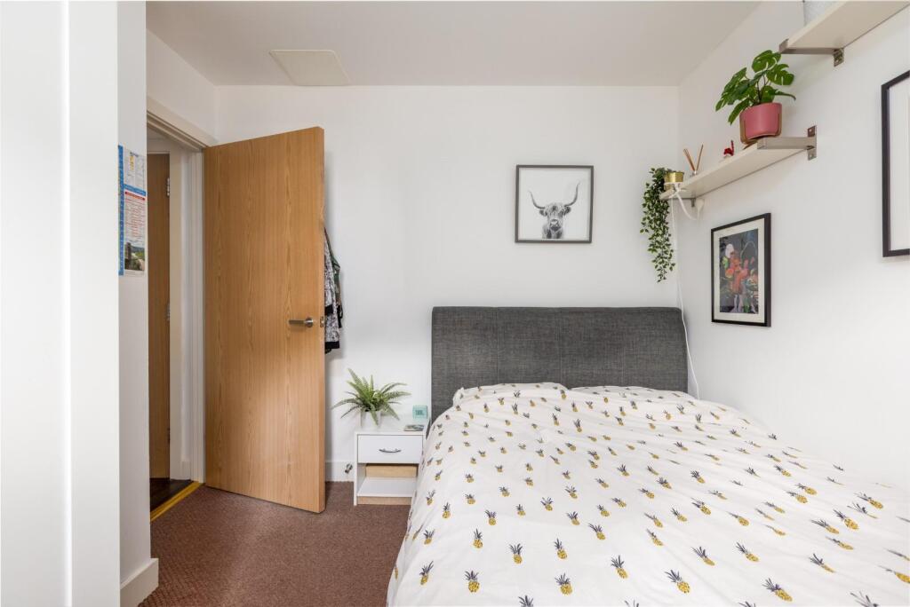 55 Weavers Mill Close, BS5-6.jpg