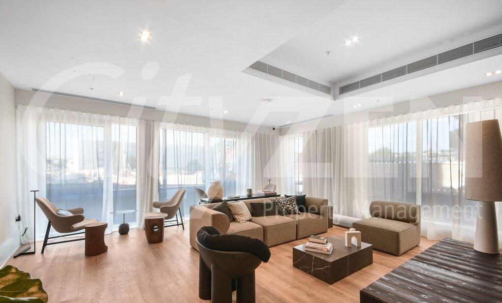 RESIDENTS LOUNGE