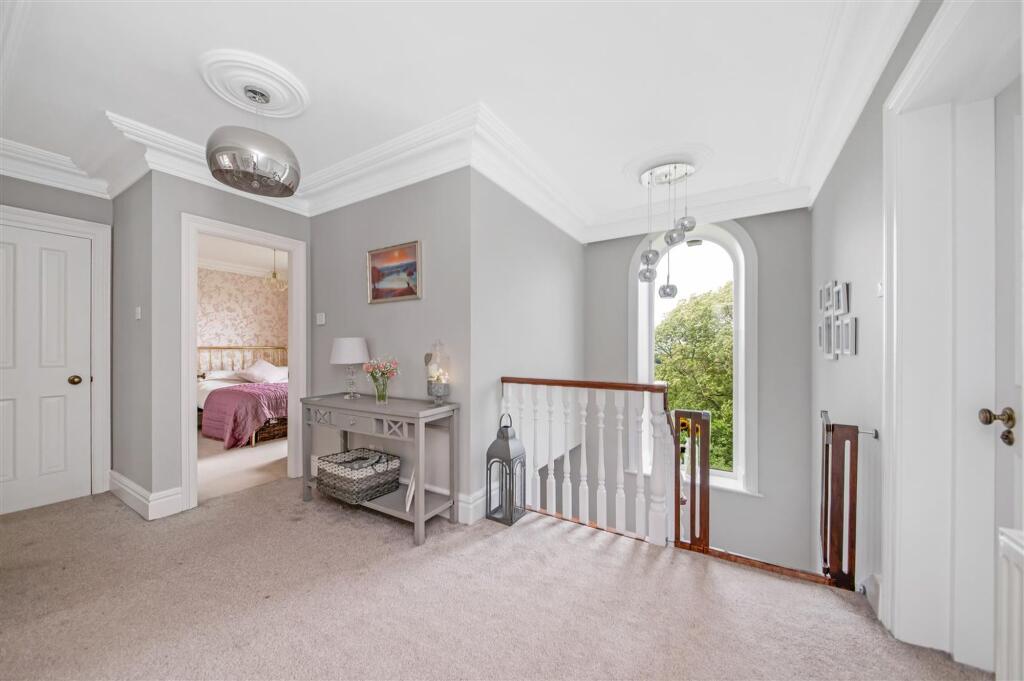 FIRST FLOOR LANDING