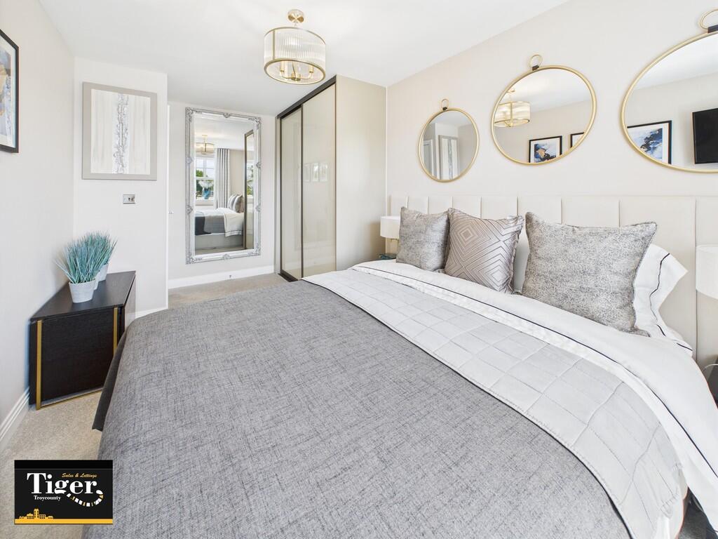 CAM02176G0-PR0661...