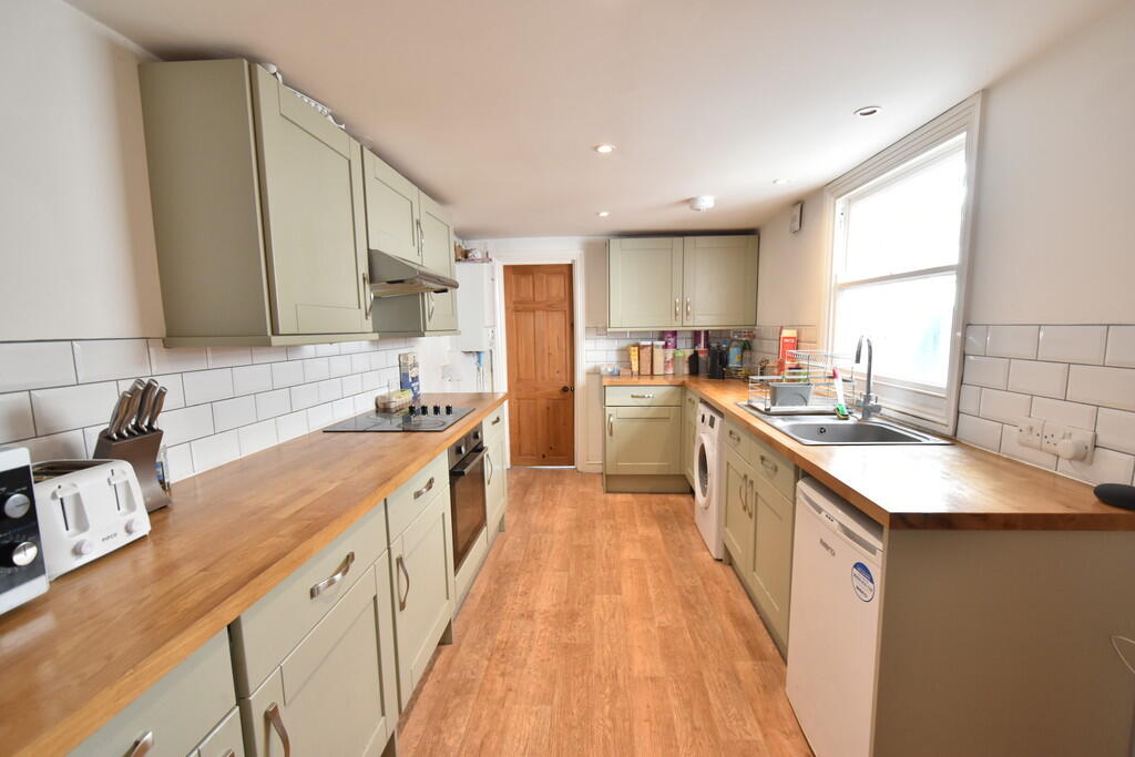 Kitchen 2