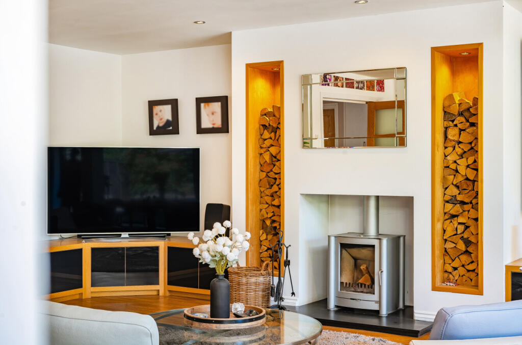 1341163-2-689f320...