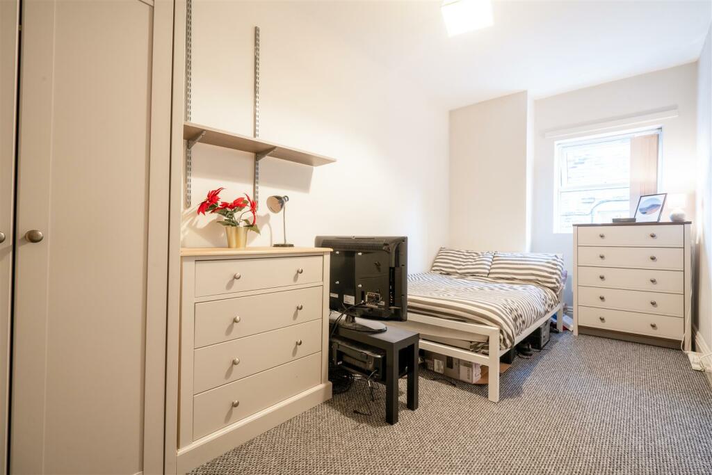 Bedroom 3.jpg