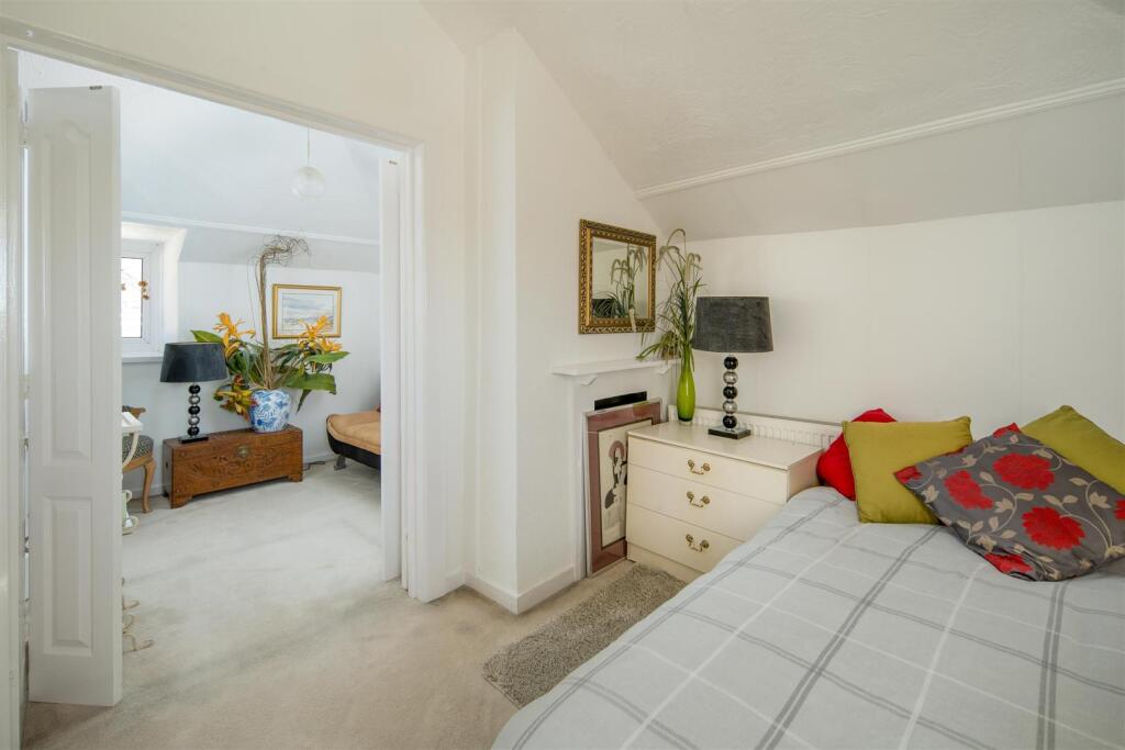 One of 5-6 Bedrooms