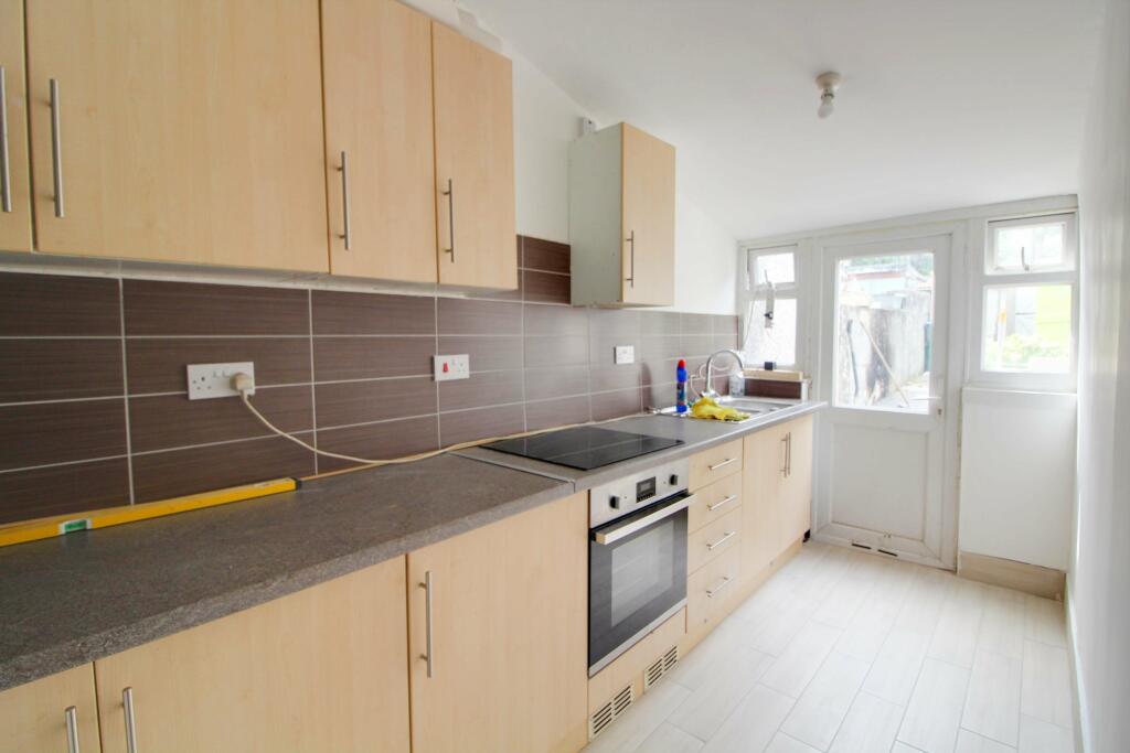 Kitchen (3)