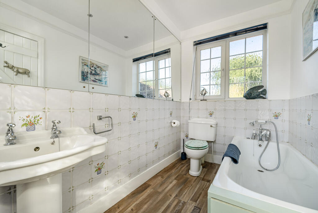 1321468-9-686ff2f...