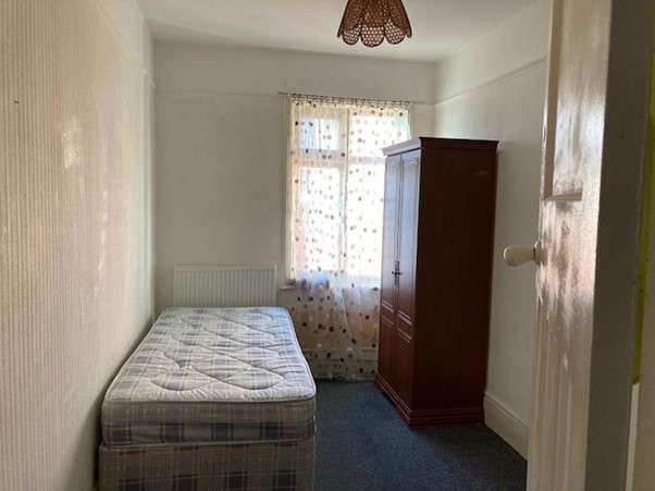 Bedroom 3.jpg