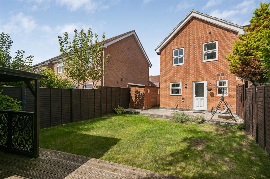 65 Captains Close4.jpg